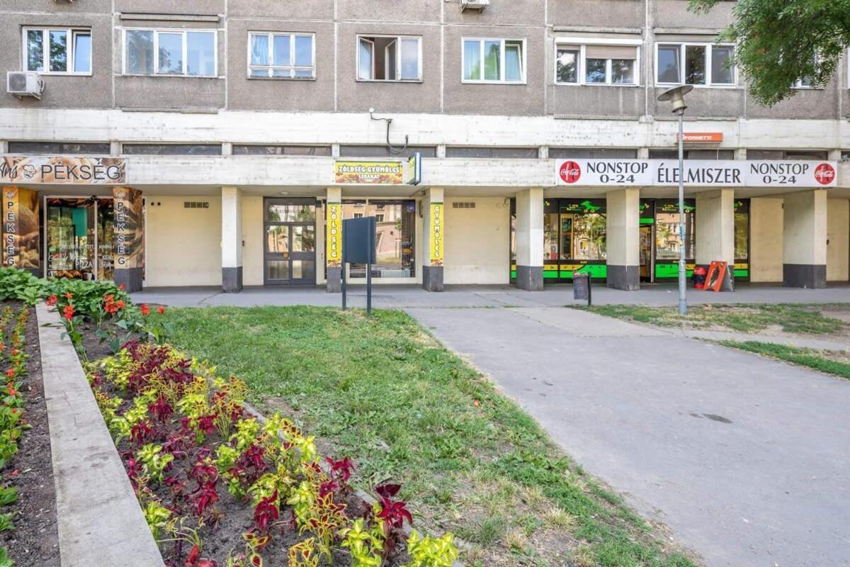 Cozy Quiet Apartment With A Balcony Budapeste Exterior foto